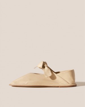 Women's Hereu Llasada Front-knot Flats Cream | Canada-75UHEMTLY