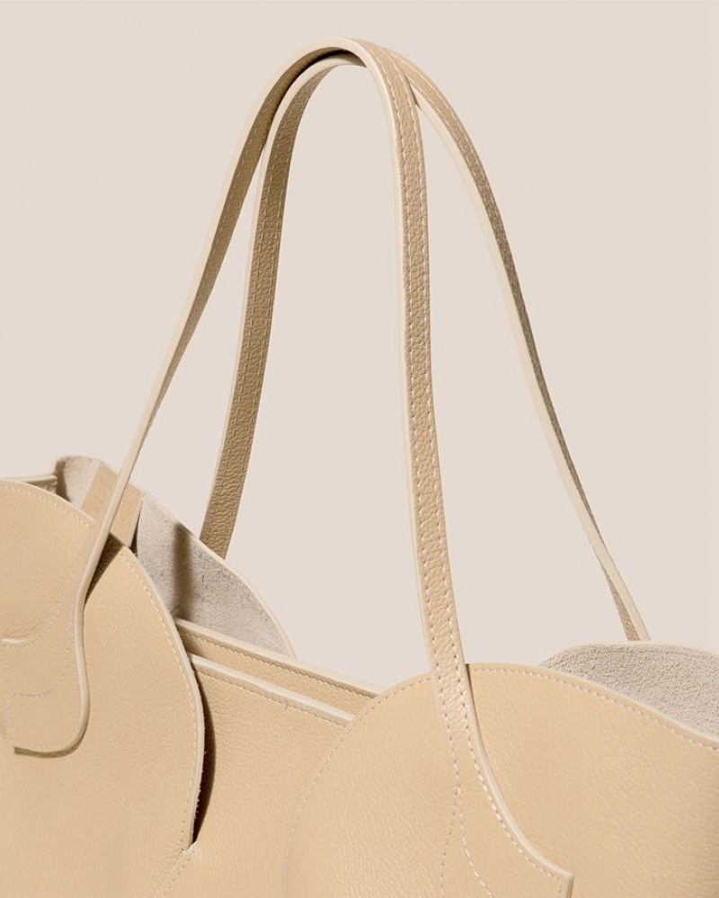 Women's Hereu Sepal L Grainy Large Tulip Shape Zipped Tote Bag Beige | Canada-14LXVTEKH